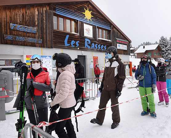 La crise énergétique a des effets concrets pour les remontées mécaniques du Balcon du Jura vaudois. Michel Duperrex