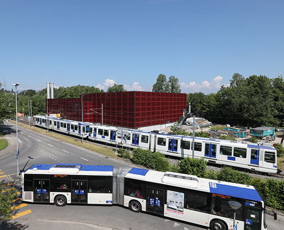 La nouvelle centrale thermique de l’EPFL lui permet de se passer de mazout. Le campus se chauffe uniquement grâce à l’eau du lac et la chaleur du data center. Alain Herzog