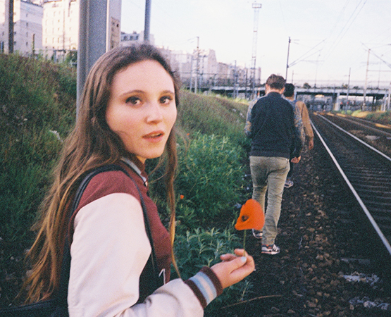 L’exposition de Photo Elysée fait dialoguer 350 œuvres provenant du monde entier, dont cette photographie d’Olivia Bee: "Paris at Sunrise" (Poppy), de 2013. Olivia Bee / Galerie du Jour agnès b.