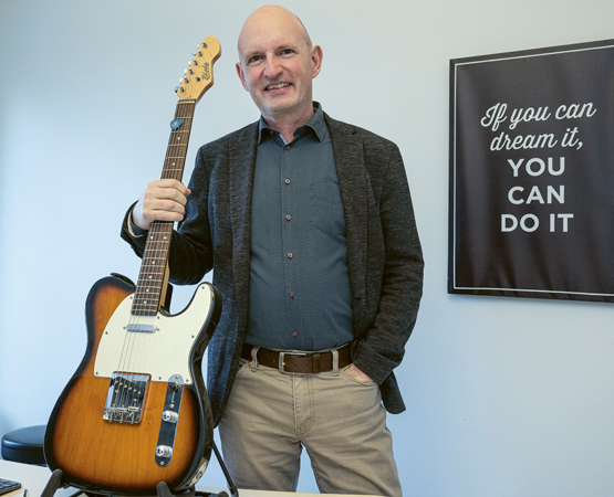 Didier Sieber (DGEO): «Pour la flash mob du 14 mai, une chorégraphie a été proposée aux enseignants d’éducation physique, à l’intention des élèves de 7e et 8e année.» ARC Jean-Bernard Sieber
