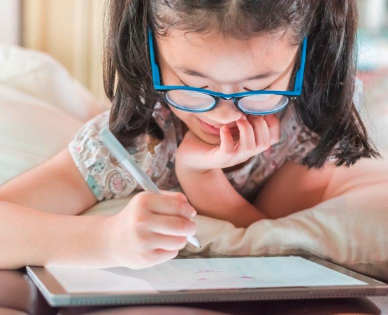 La réussite de la transition numérique figure parmi les priorités du gouvernement vaudois, ce qui implique le développement de l’éducation numérique dans l’ensemble du système de formation. Chinnapong Fotolia