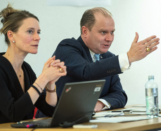 Le conseiller d’Etat Philippe Leuba et la cheffe du Service de la promotion de l’économie et de l’innovation, Andreane Jordan, présentaient en février la nouvelle politique vaudoise d’appui au développement économique (PADE), dont bénéficient les cleantech. ARC Jean-Bernard Sieber