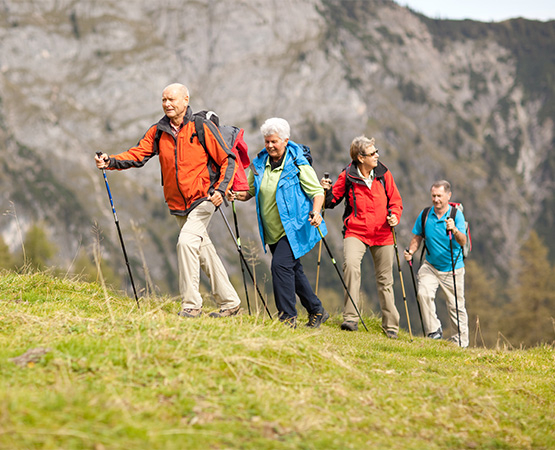La marche, le moyen le plus simple d’entretenir son corps. À combiner avec une bonne alimentation et un travail régulier de mémoire. amriphoto.com
