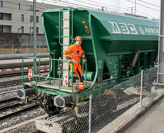 La ligne MBC (Morges-Bière-Cossonay), bordée de gisements de gravier nécessaire pour fabriquer du béton, doit être soutenue : l’État aiderait le transporteur à acheter plusieurs locomotives. ARC Jean-Bernard Sieber